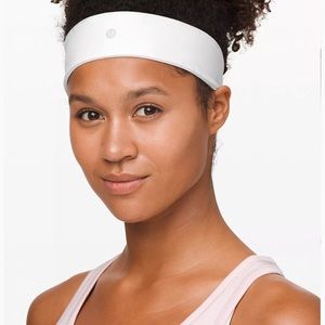 NWT Lululemon White Flyaway Tamer Headband II